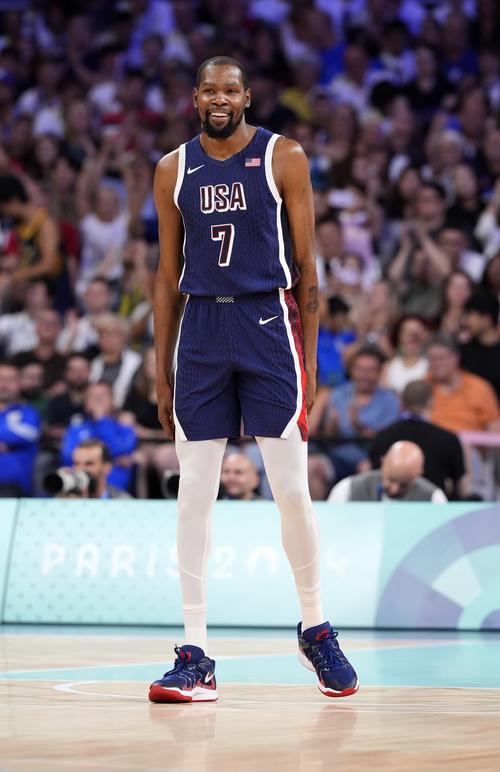 萨拉赫称凯恩曾10场不进球，opta：凯恩生涯没有过6场首发球荒（萨拉赫称凯恩曾10场零进球，Opta否认：其生涯无连续6场首发球荒）