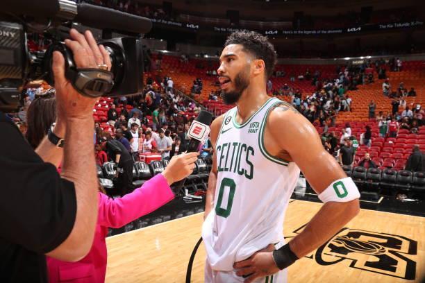 齐达内空降上海！回应 “齐玄宗” 标签，揭秘欧冠三连真相（齐达内现身上海！直面“齐玄宗”外号，解密欧冠三连冠背后的真相）