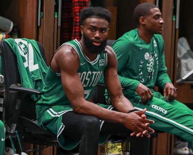 阿森纳客战布拉格斯拉维亚：萨卡、恩瓦内里、内尔高首发（阿森纳客场对阵布拉格斯拉维亚：萨卡、恩瓦内里、内尔高进入首发）